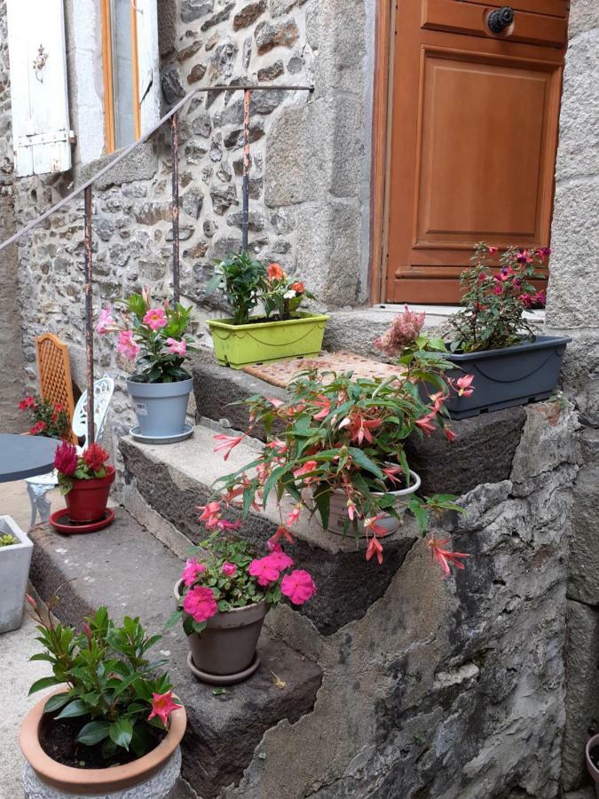 Le Refuge Des Alpes Mancelles Apartment Fresnay-sur-Sarthe Luaran gambar
